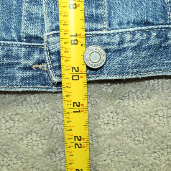 Gap Women's Small Blue Jean Trucker Jacket with Dragon Karate Saying - Picture 6 of 7